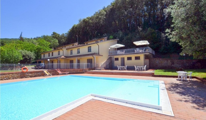 Awesome apartment in Castiglion Fiorentino with Outdoor swimming pool, WiFi and 1 Bedrooms