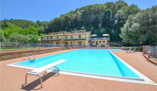 Stunning apartment in Castiglion Fiorentino with Outdoor swimming pool, WiFi and 1 Bedrooms