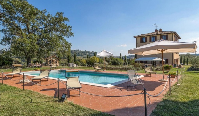 Amazing home in Chiusi with WiFi, Private swimming pool and Outdoor swimming pool