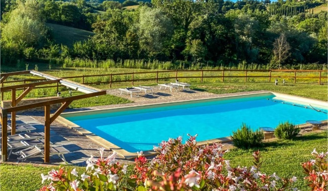 Beautiful home in Citt di Castello with Outdoor swimming pool, 4 Bedrooms and WiFi