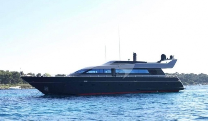 Esclusivo yacht a Fiumicino