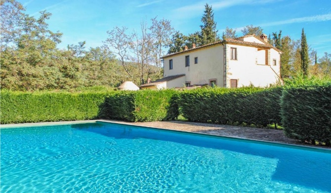 Stunning home in Civitella in Val di Ch with Outdoor swimming pool, WiFi and Private swimming pool